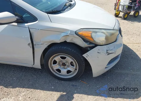 2015 Kia Forte Lx z USA, uszkodzony, nr VIN KNAFK4A64F5333874